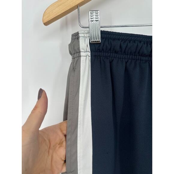 Champion Men’s Medium Notre Dame Navy Blue Shorts Fighting Irish 9" Athletic - Picture 4 of 12